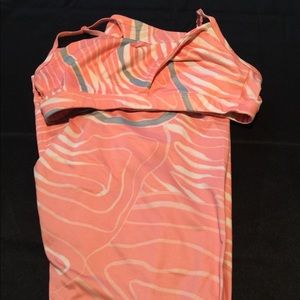 Matching leggings and sports bra xl